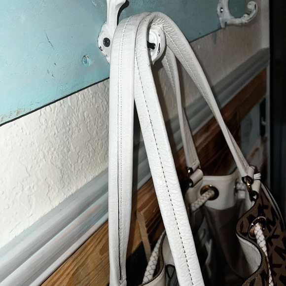 Authentic Michael kors jet set drawstring bag - Picture 6 of 10